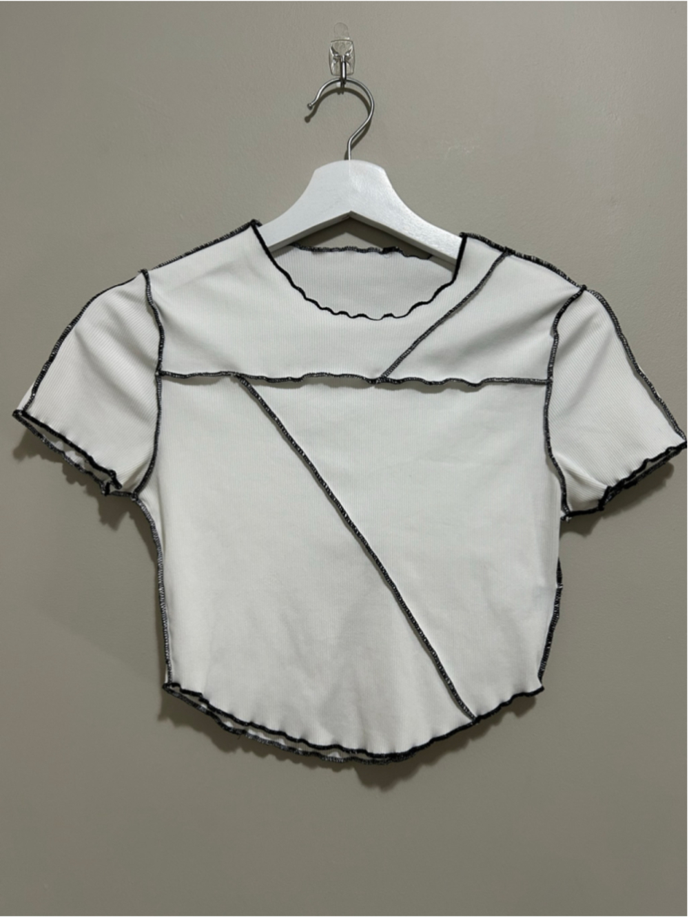 Women's White - Black Contrast Stitch Crop Top Size S
